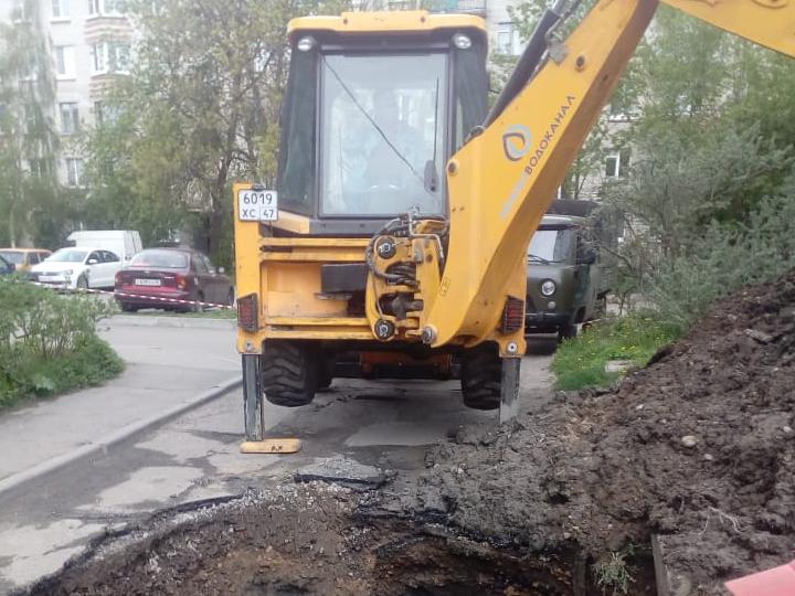 «Леноблводоканал» прочистил канализационный коллектор в Гатчинском районе