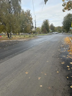 В Отрадном на улице Щурова обновили канализационный коллектор и восстановили благоустройство на маршруте, по которому дети ежедневно ходят в школу